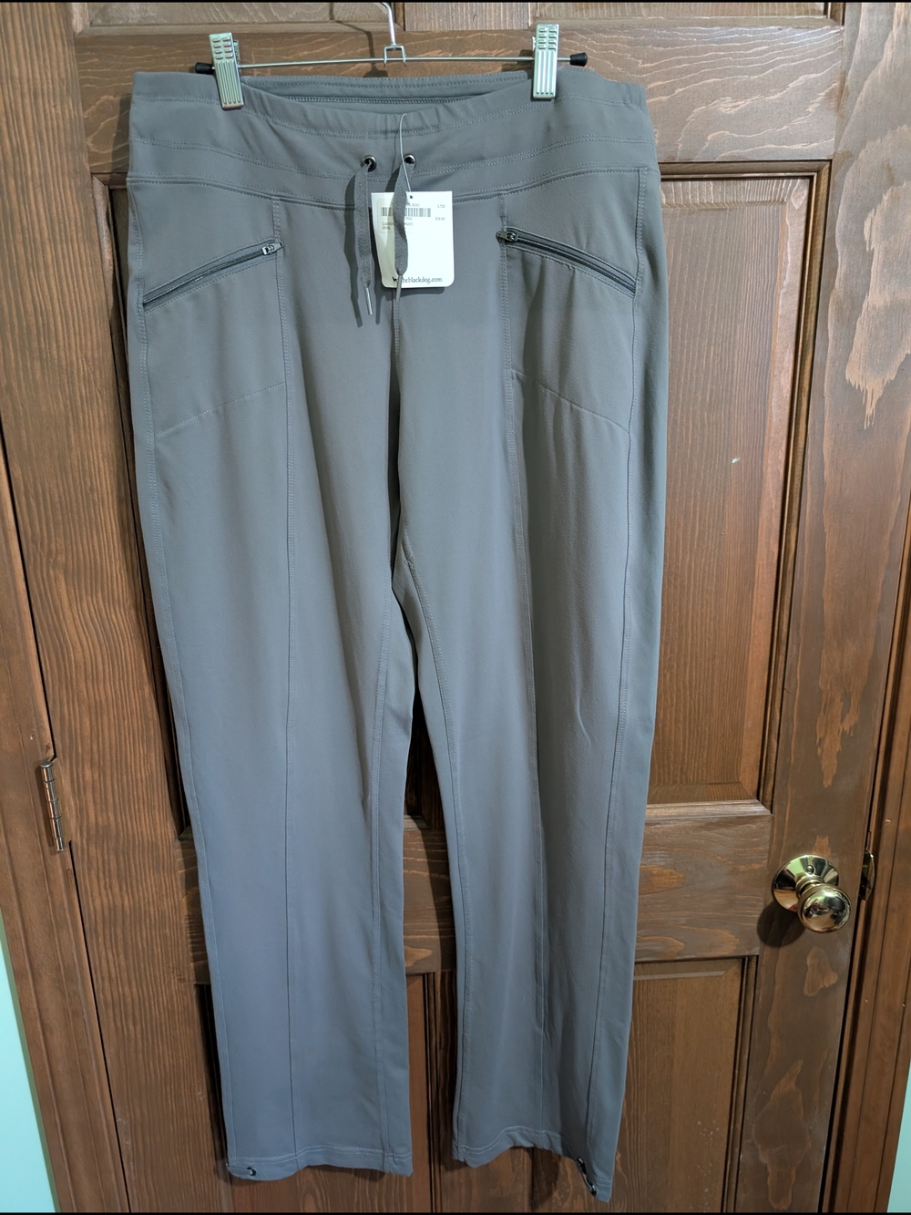 NWT The Black Dog Women's Pants